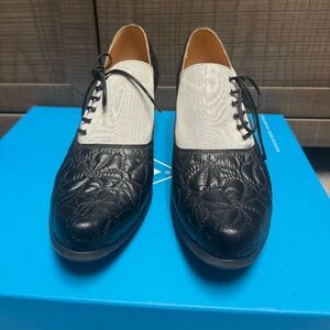 Sole Talk Lotus Side Lace-up Heels